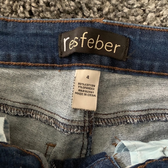 Distressed Cropped Jeans NWOT! - Picture 5 of 8